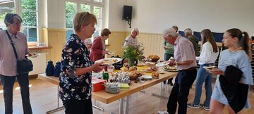 Picknickgottesdienst in Sunstedt: Umfangreiches Frühstücksbüfett
